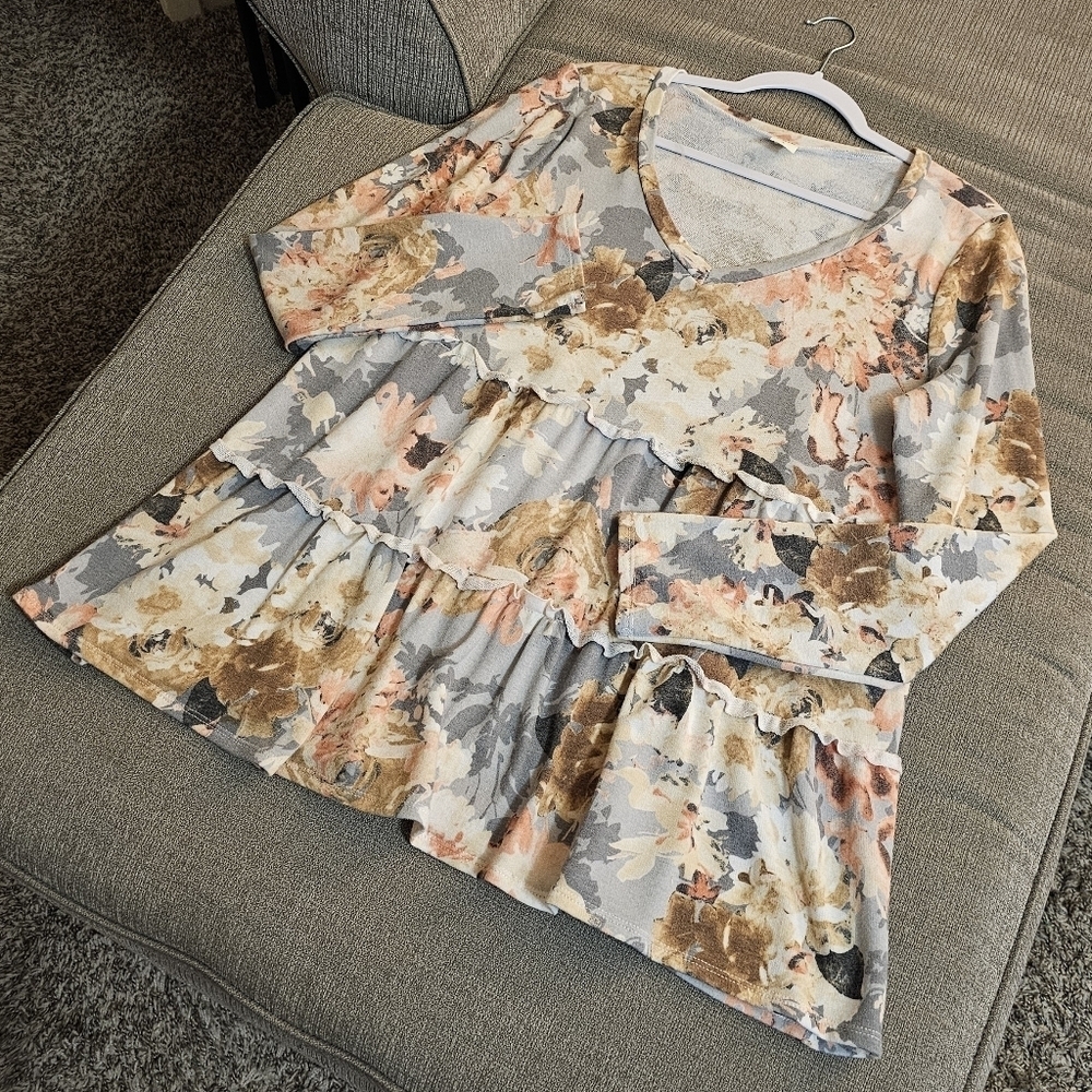 Sew In Love Gray Pink Floral Casual Boho V-Neck Babydoll Top Size Large - Picture 2 of 4